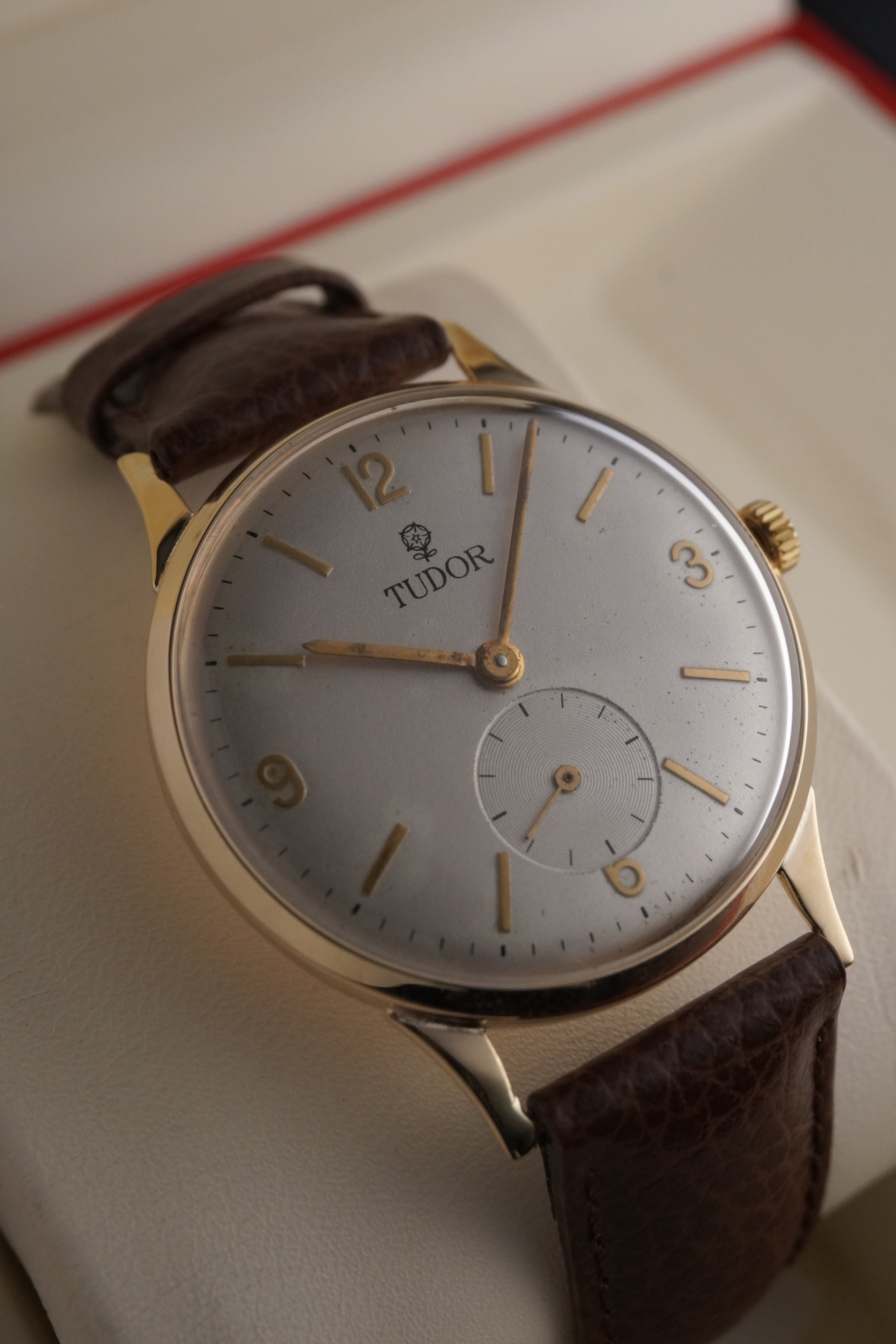 Exceptional Condition Tudor Gents 9ct Solid Yellow Gold Dress Watch -Sub Seconds – Manual Wind – Mid 1960s