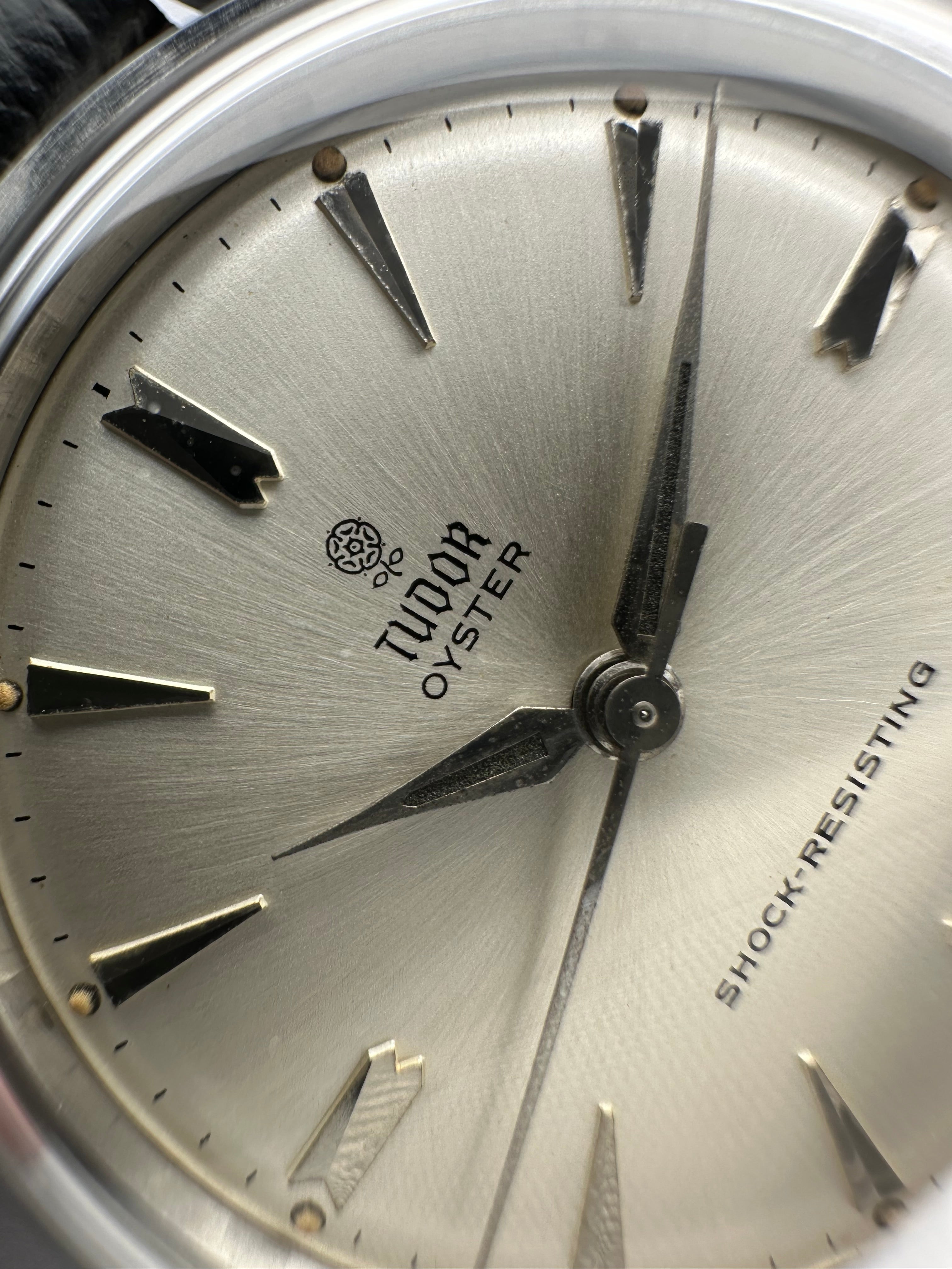 Tudor Oyster Shock Resisting