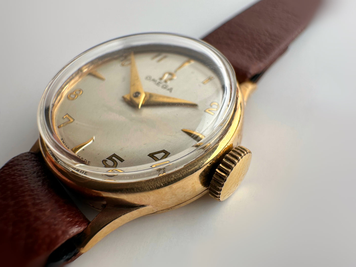 Lovely Ladies Solid 9ct Yellow Gold Dennison Case Omega Manual Wind Dress Watch 60s