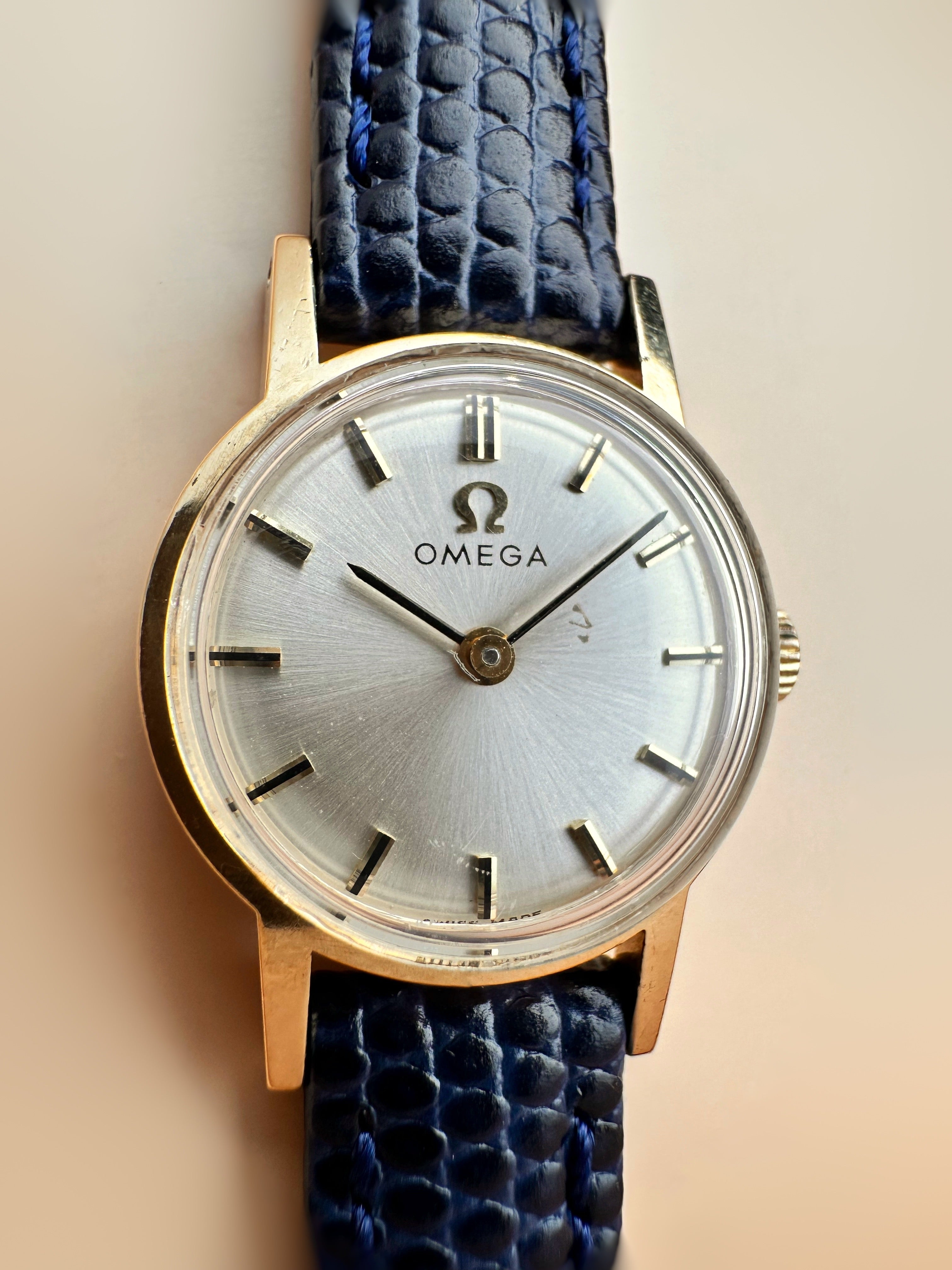 Solid 9ct Yellow Gold Ladies  Vintage 
Omega  Reference 511.5002 1968