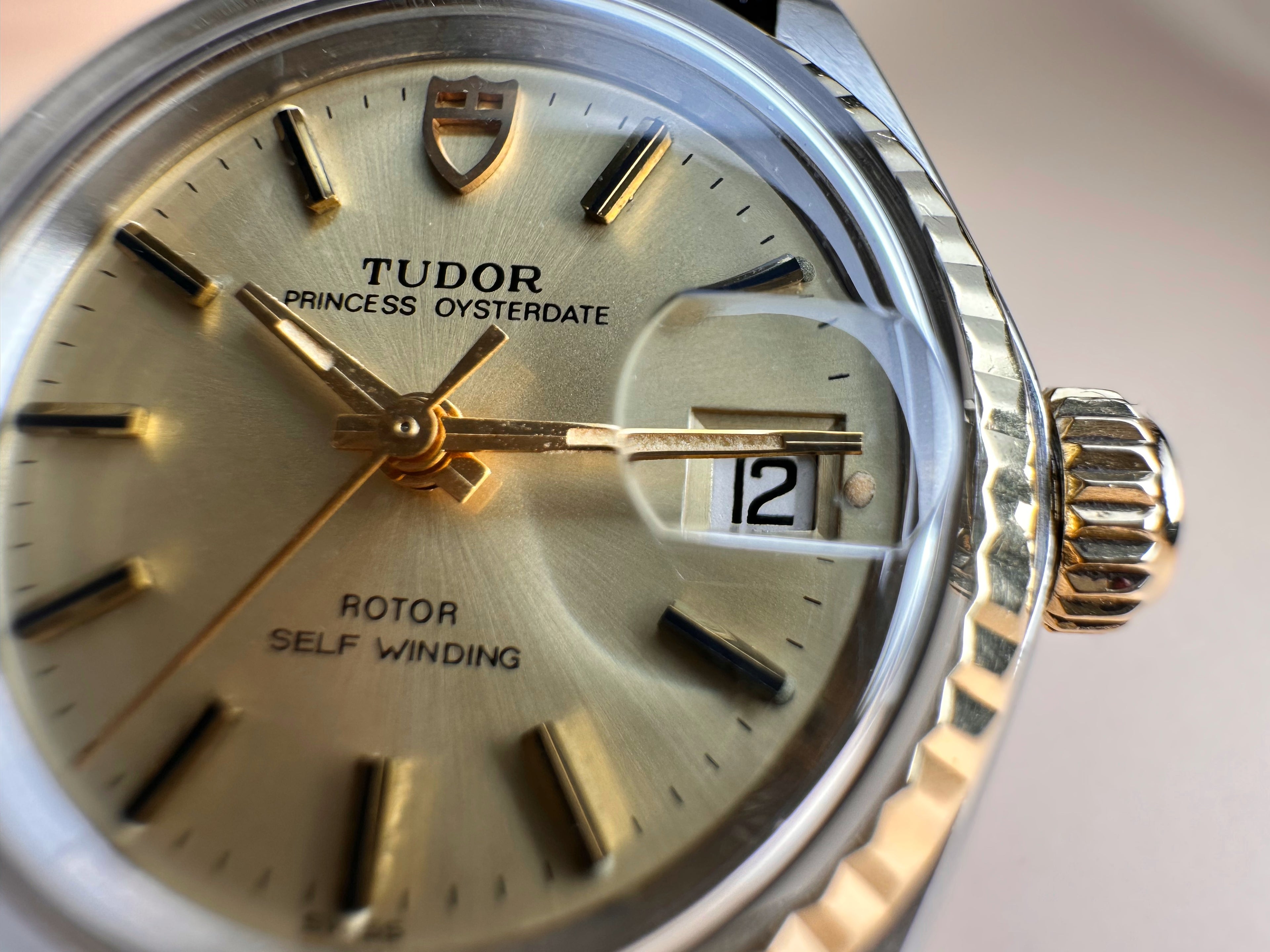 Ladies Mid 80s Tudor\Rolex Princess Automatic Oysterdate Solid 18ct Fluted Yellow Gold Bezel Ref: 92413 Quick Set