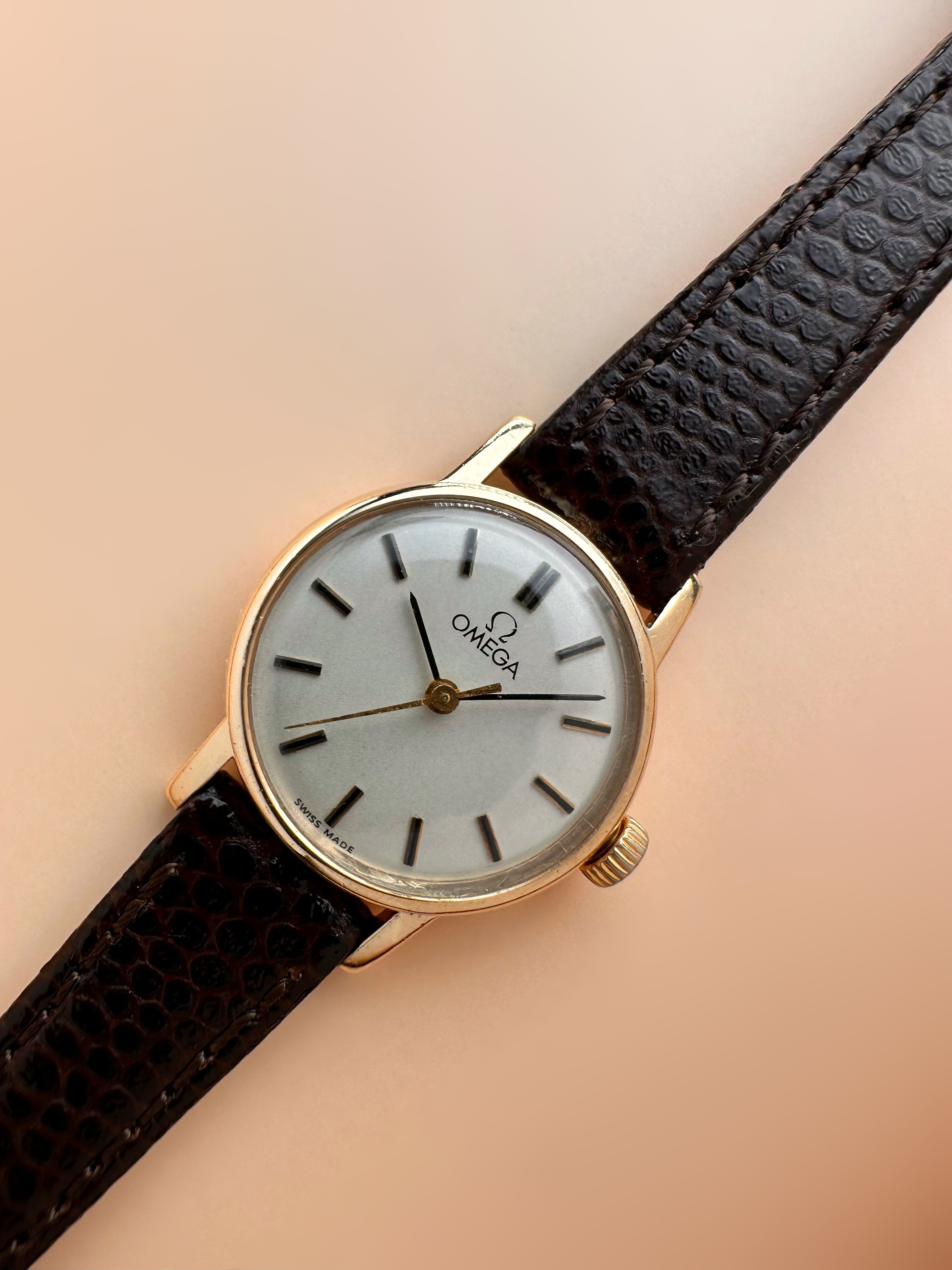 1970s Ladies Omega 9ct Yellow Gold Dress Watch English Case Shackman & Sons, With Central Second Manually Wind