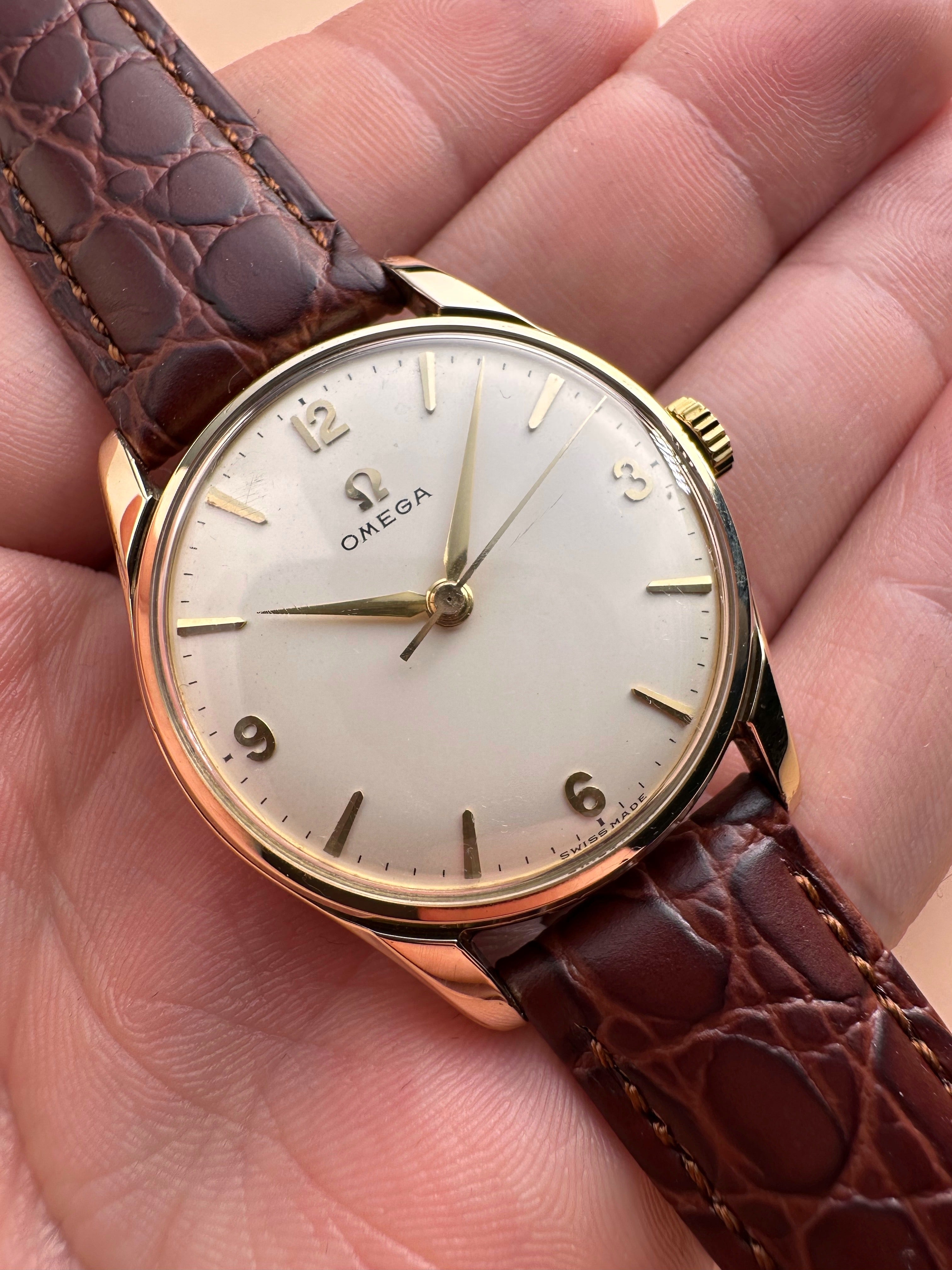 Stunning 1960 OMEGA SOLID 9ct GOLD Ivory Dial CAL 285 Ref: 928 Gent’s WATCH