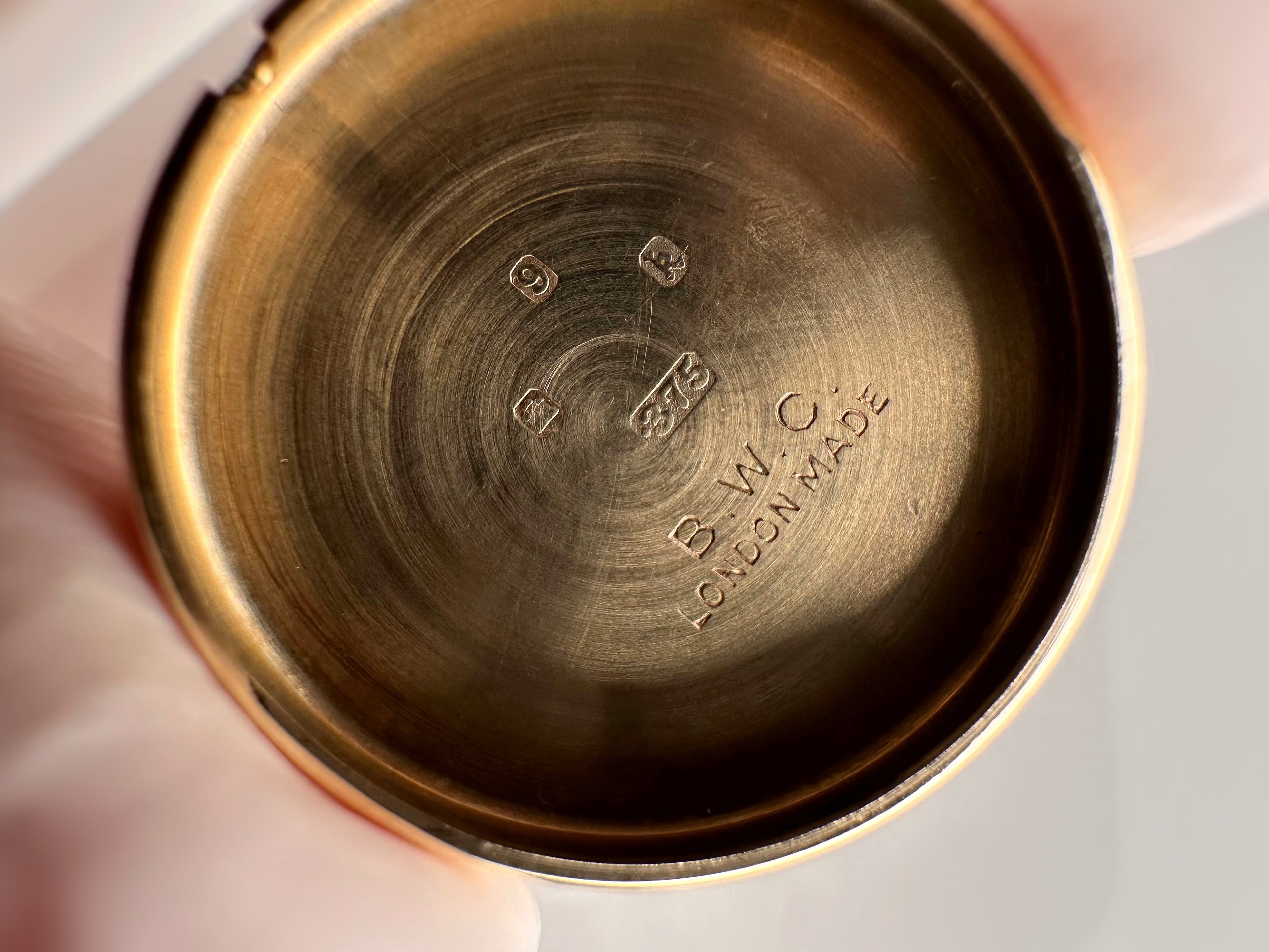 Exceptional Fancy Lugs B.W.C Case Solid 9ct Yellow Gold Ladies Tudor Mechanical Watch 60s