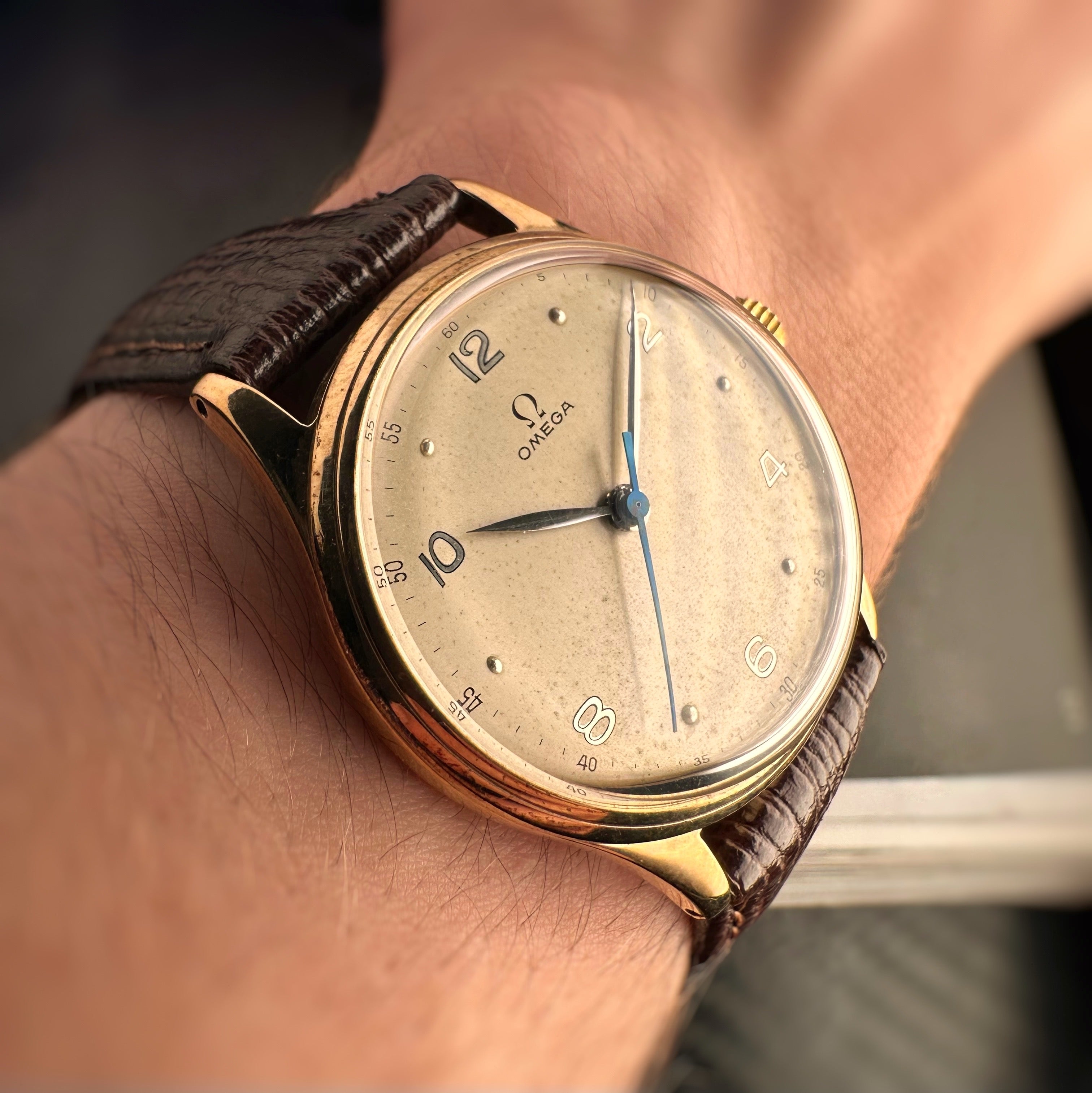A fine Solid 9ct Gold Gents Omega With Blue Steel Hands From The Early-1950s