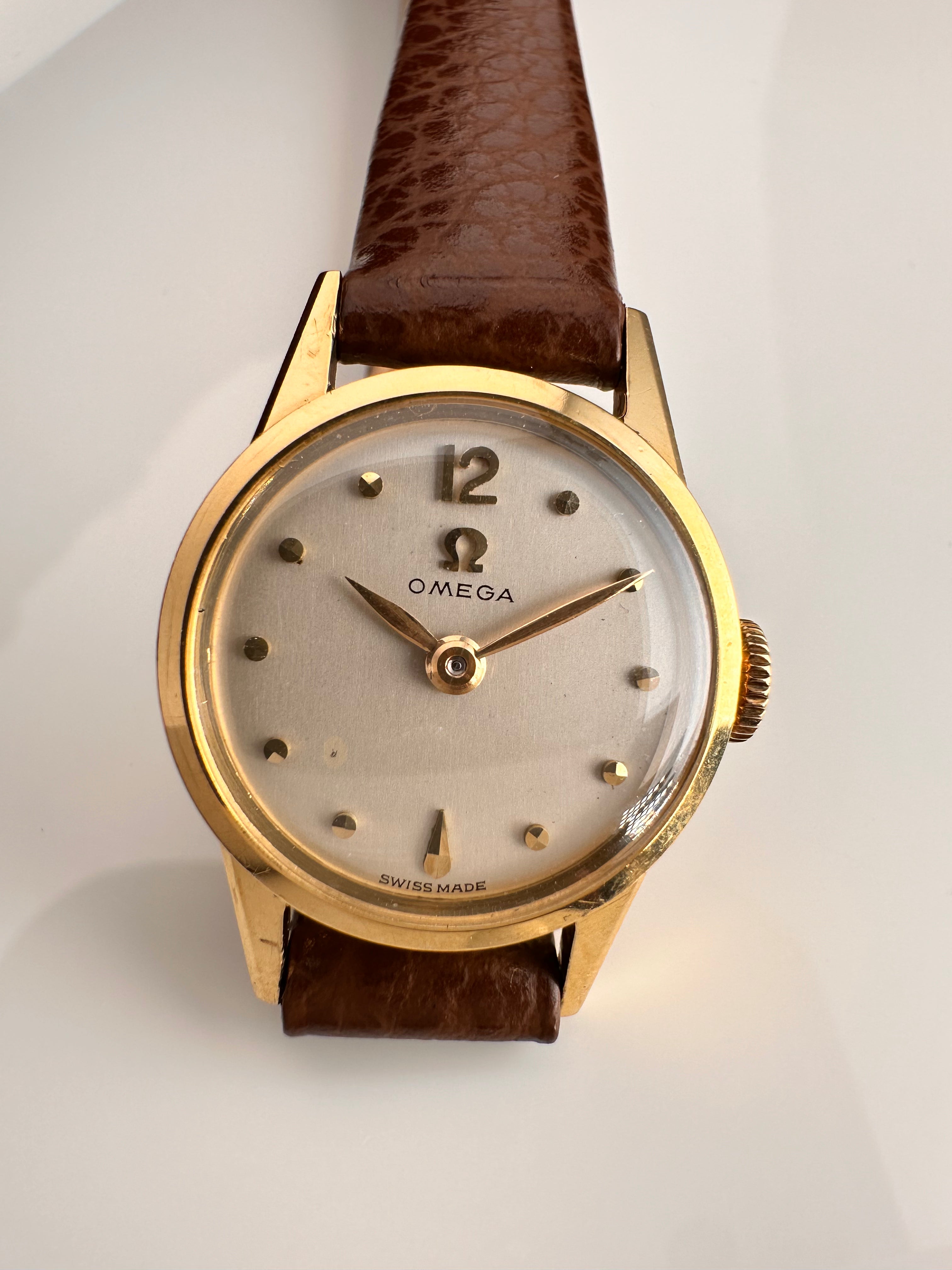 Attractive Solid 18ct Yellow Gold Ladies Omega  Vintage From early 50s Rare Hour Index