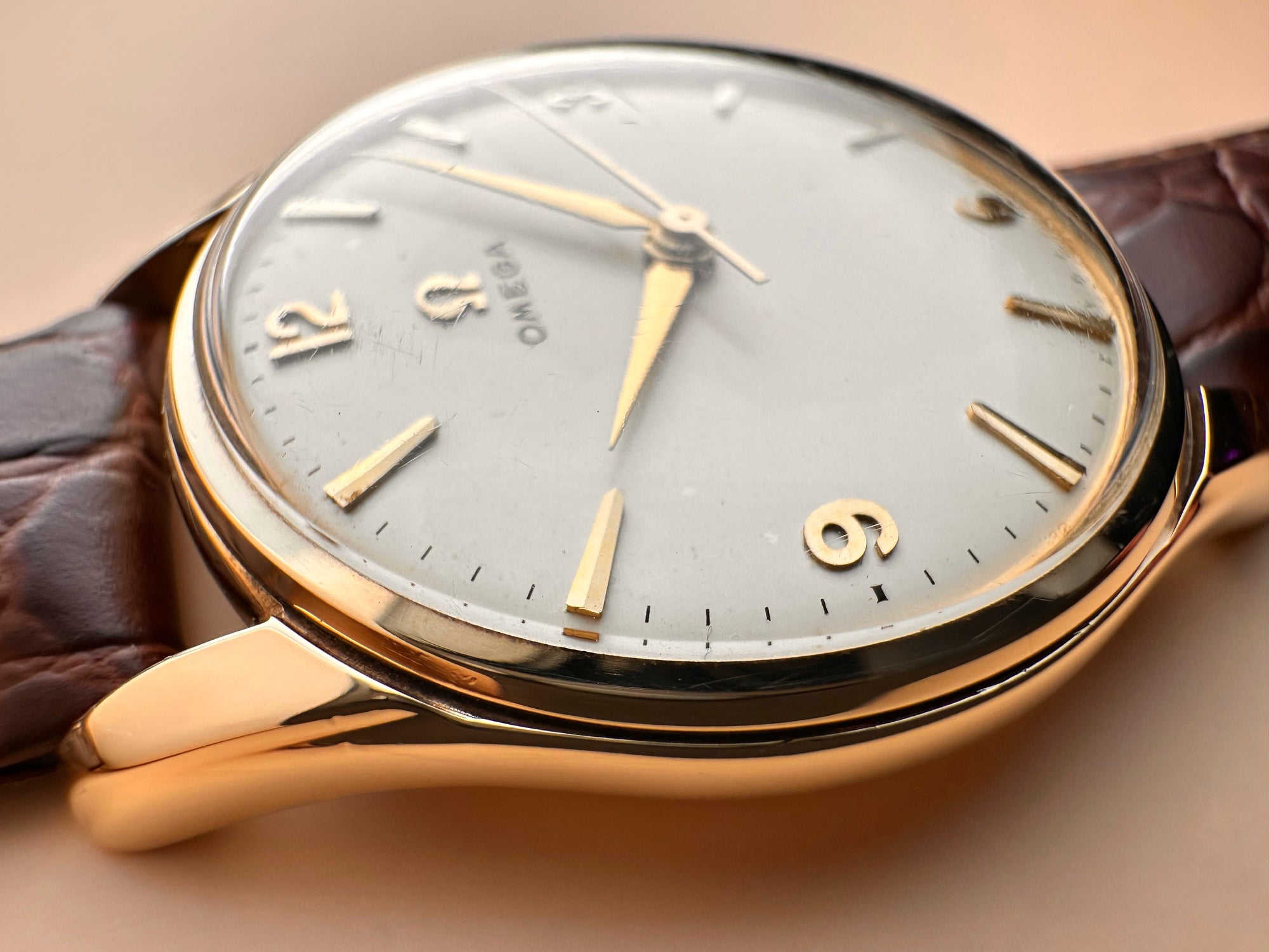 Stunning 1960 OMEGA SOLID 9ct GOLD Ivory Dial CAL 285 Ref: 928 Gent’s WATCH