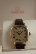 Vintage Ladies Omega Solid 9ct Gold Mechanical Watch – Roman Dial – Ref. 51155940 Rare Tigers Eye Cabochon Crown