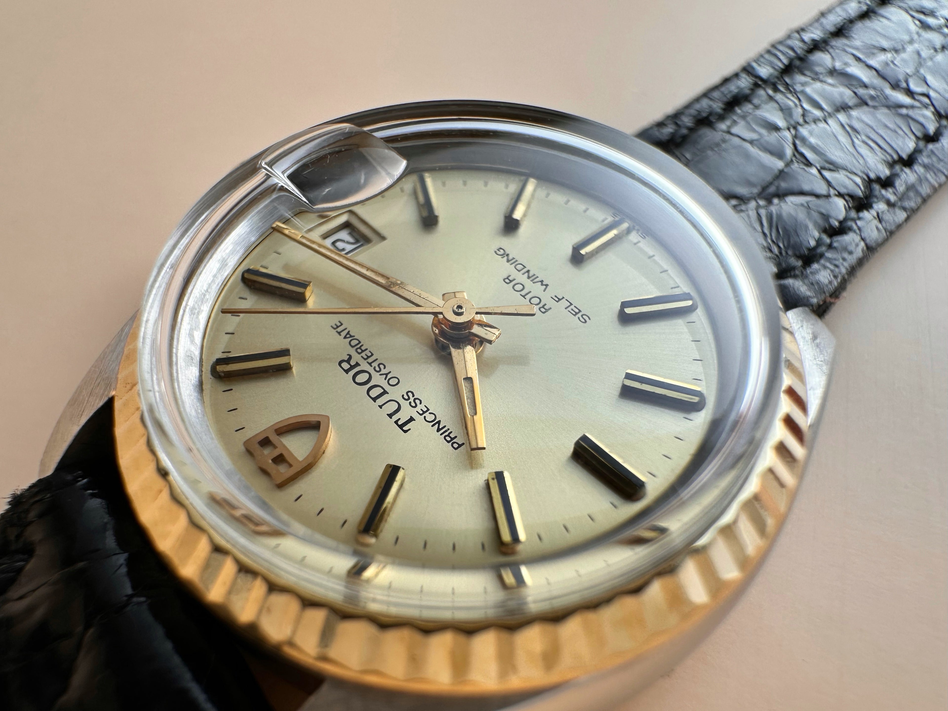Ladies Mid 80s Tudor\Rolex Princess Automatic Oysterdate Solid 18ct Fluted Yellow Gold Bezel Ref: 92413 Quick Set
