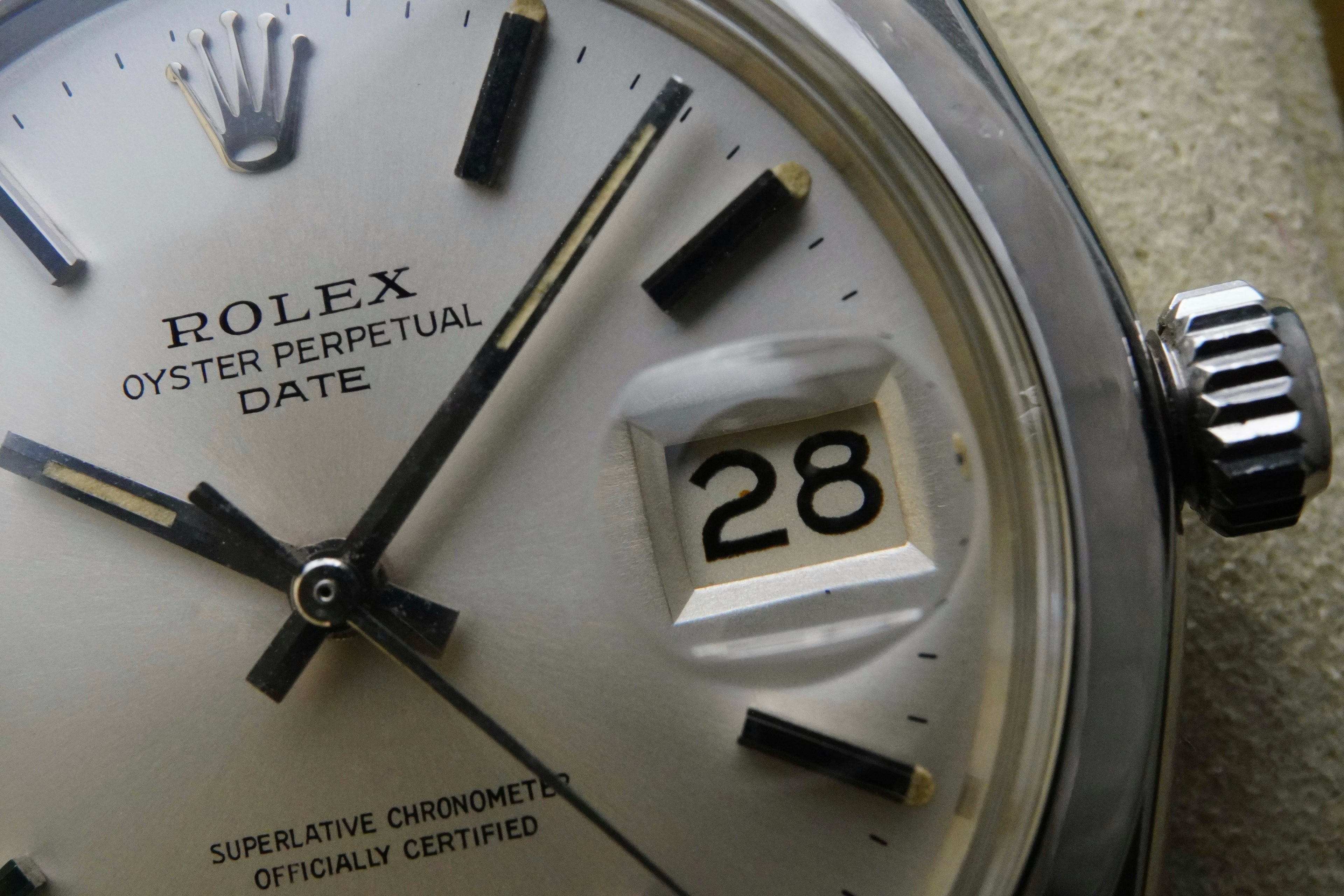 1969  Rolex Ref: 1500 Oyster Perpetual Date Superlative Chronometer Officially Certified 34mm Stainless Steel