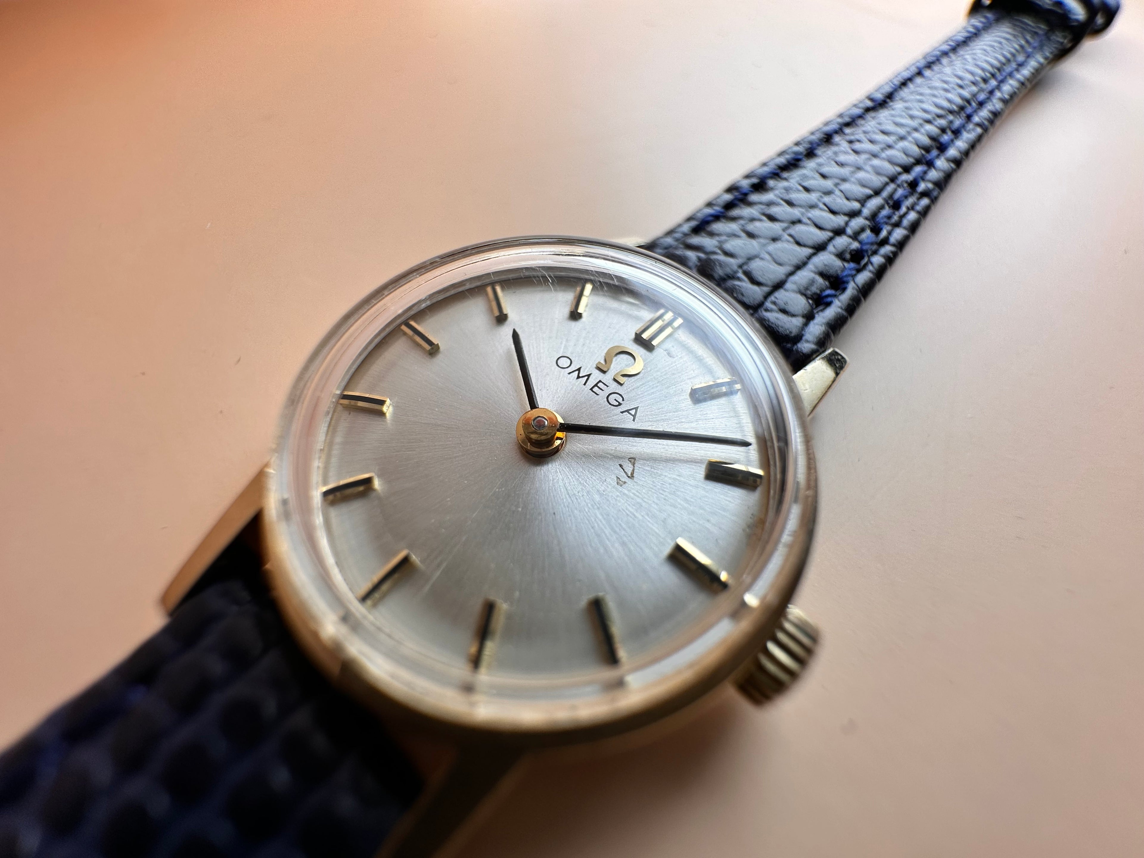 Solid 9ct Yellow Gold Ladies  Vintage 
Omega  Reference 511.5002 1968