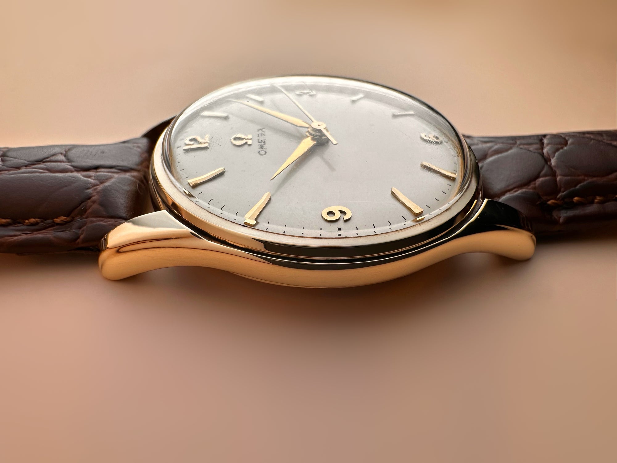 Stunning 1960 OMEGA SOLID 9ct GOLD Ivory Dial CAL 285 Ref: 928 Gent’s WATCH