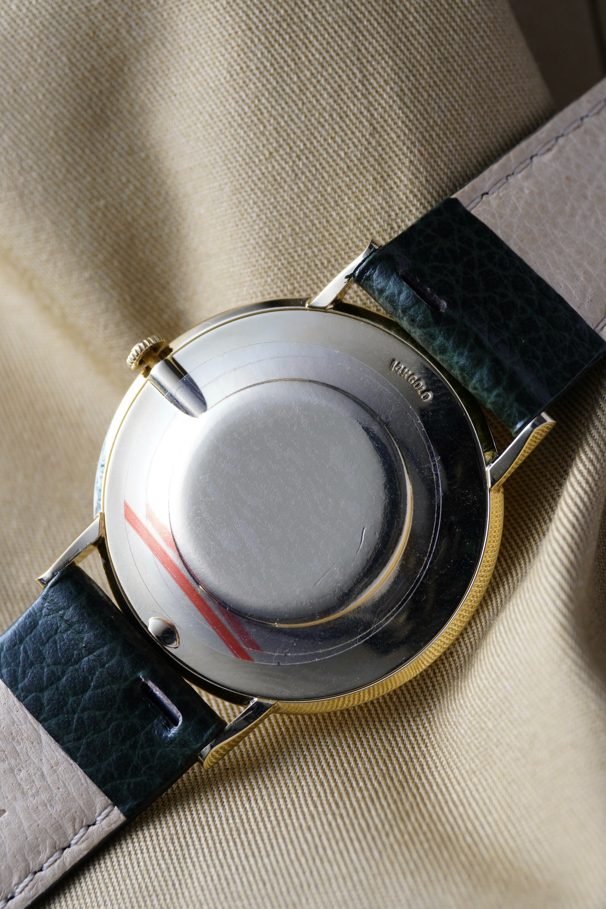 A Refined and Elegant 1970s Gents Omega Dress Watch in Solid 14k Gold – Featuring a Rare Ross Case (US MARKET)