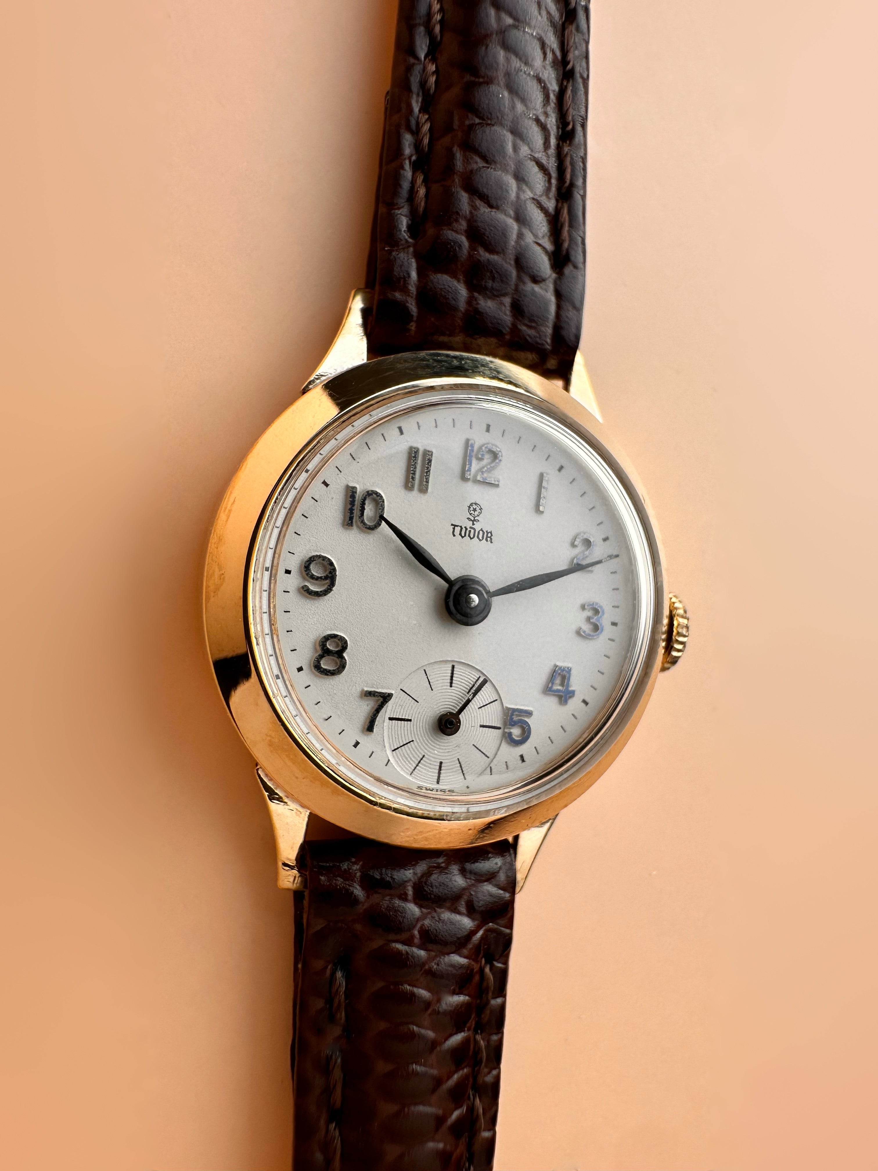 Exceptional Fancy Lugs B.W.C Case Solid 9ct Yellow Gold Ladies Tudor Mechanical Watch 60s