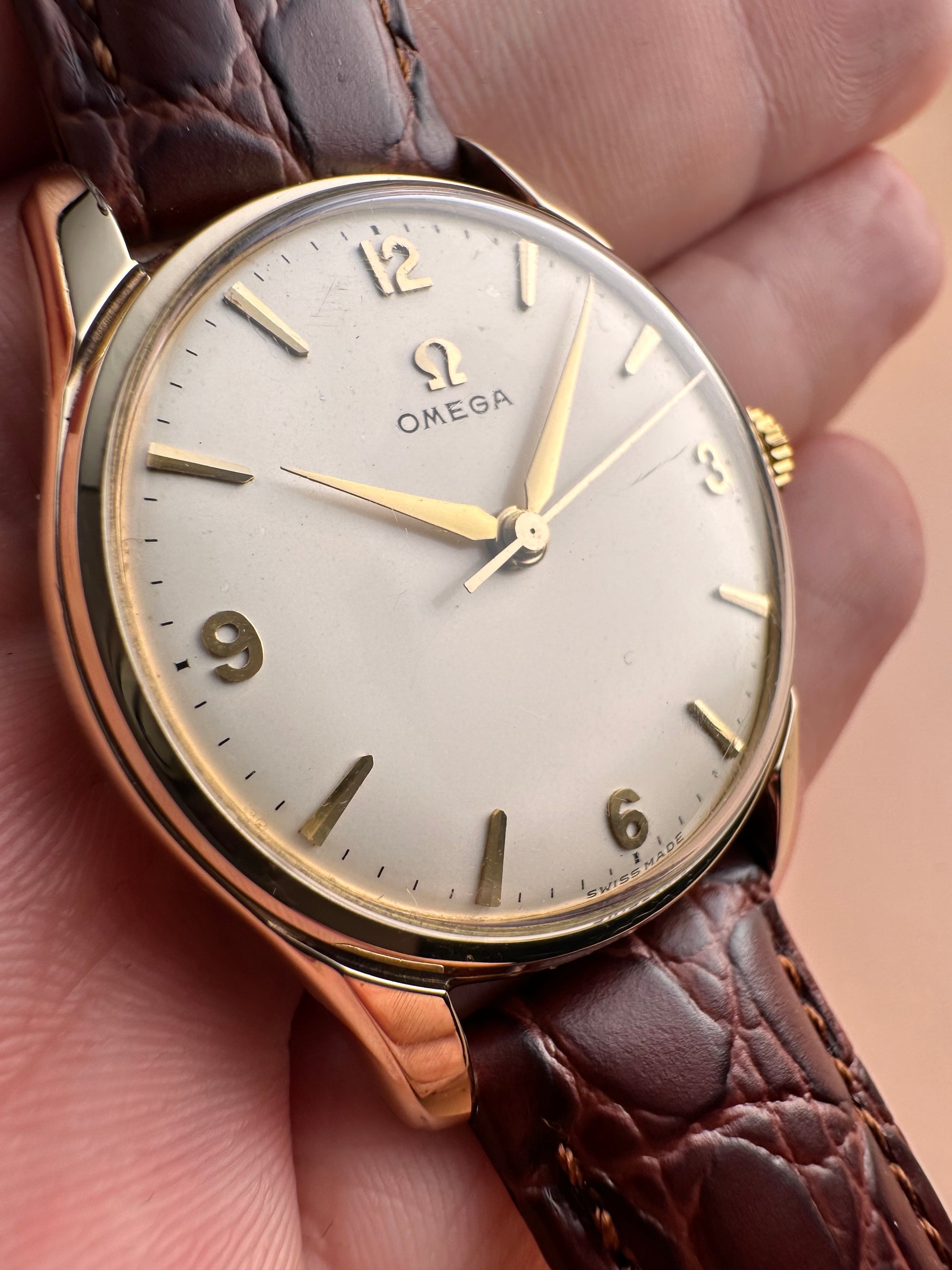 Stunning 1960 OMEGA SOLID 9ct GOLD Ivory Dial CAL 285 Ref: 928 Gent’s WATCH