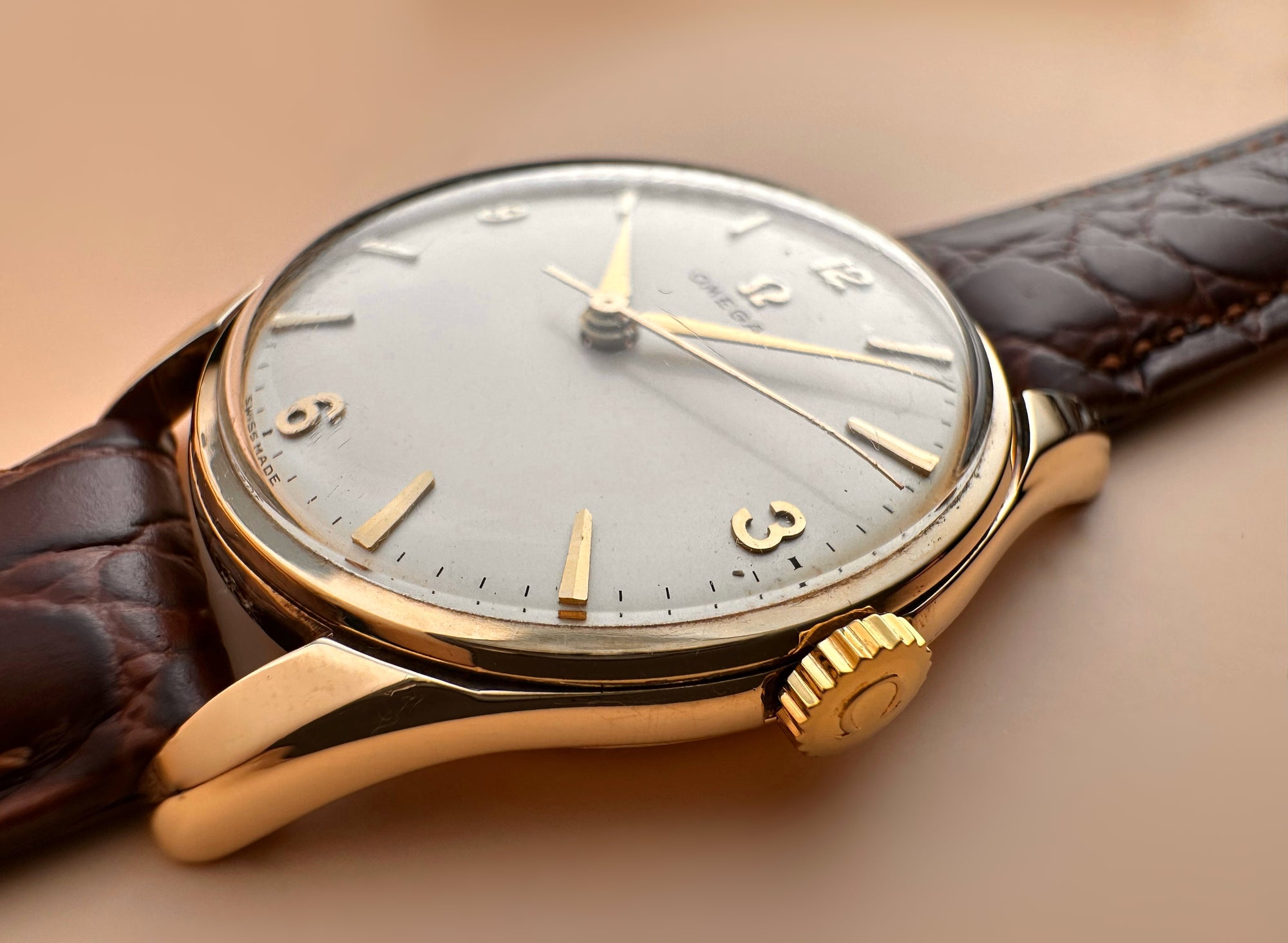 Stunning 1960 OMEGA SOLID 9ct GOLD Ivory Dial CAL 285 Ref: 928 Gent’s WATCH