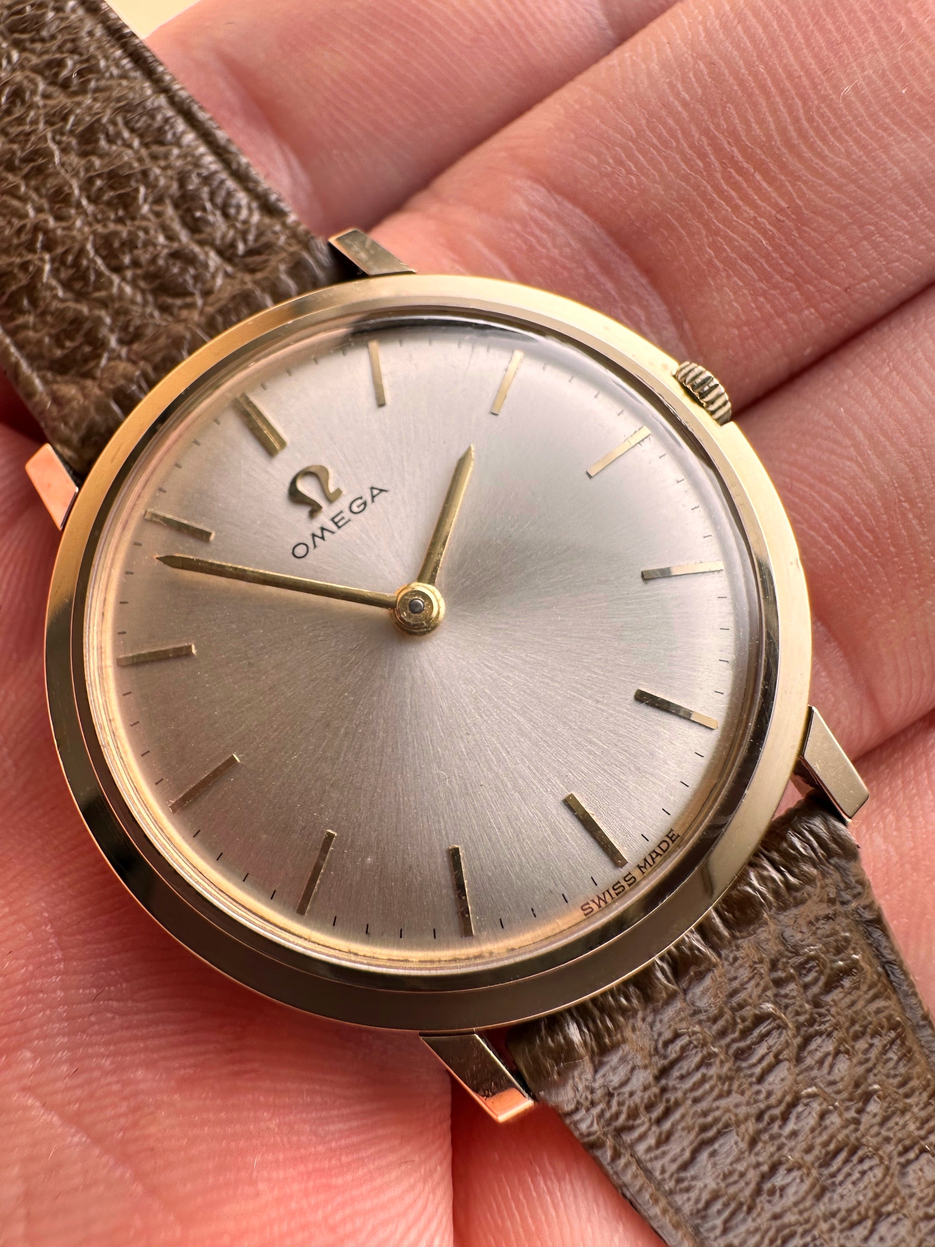 Fabulous 1960s Full Set - Vintage Omega Solid 9ct Yellow Gold Gents Dress Watch with Solid 9ct Gold Buckle