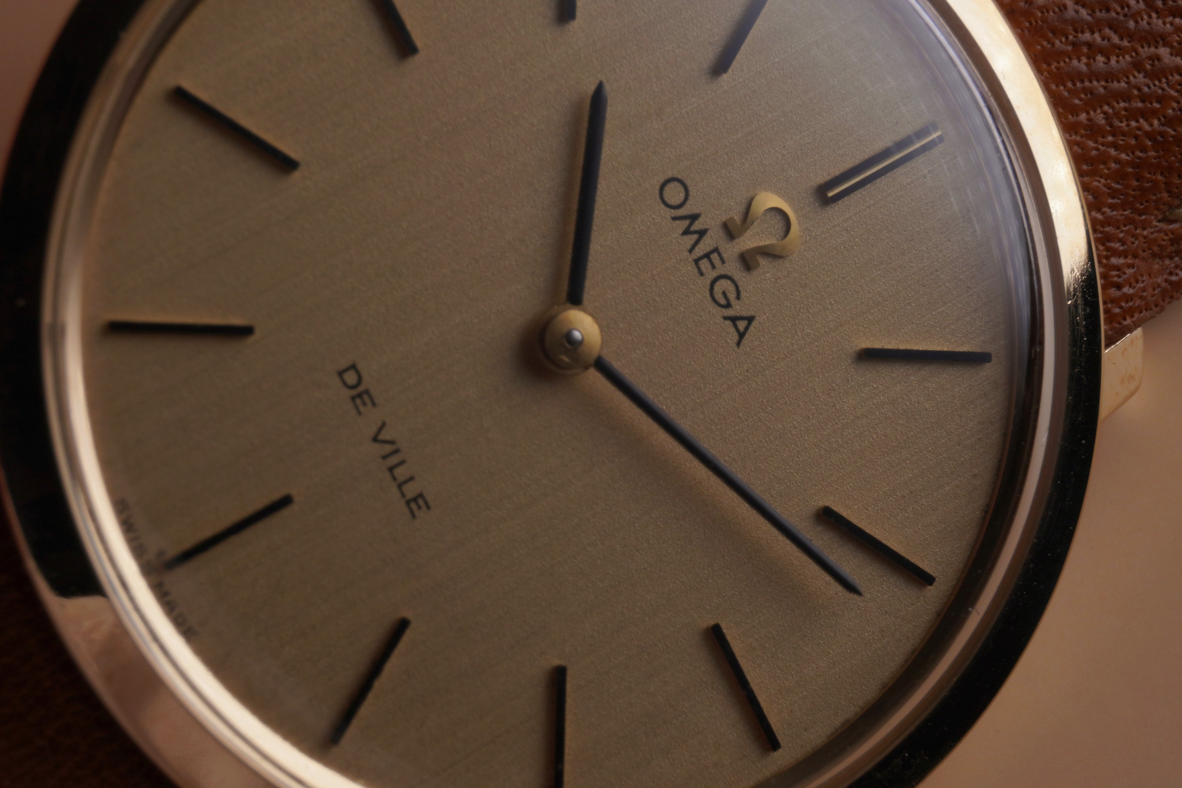 Omega De Ville Linen Dial 9ct Yellow Gold 