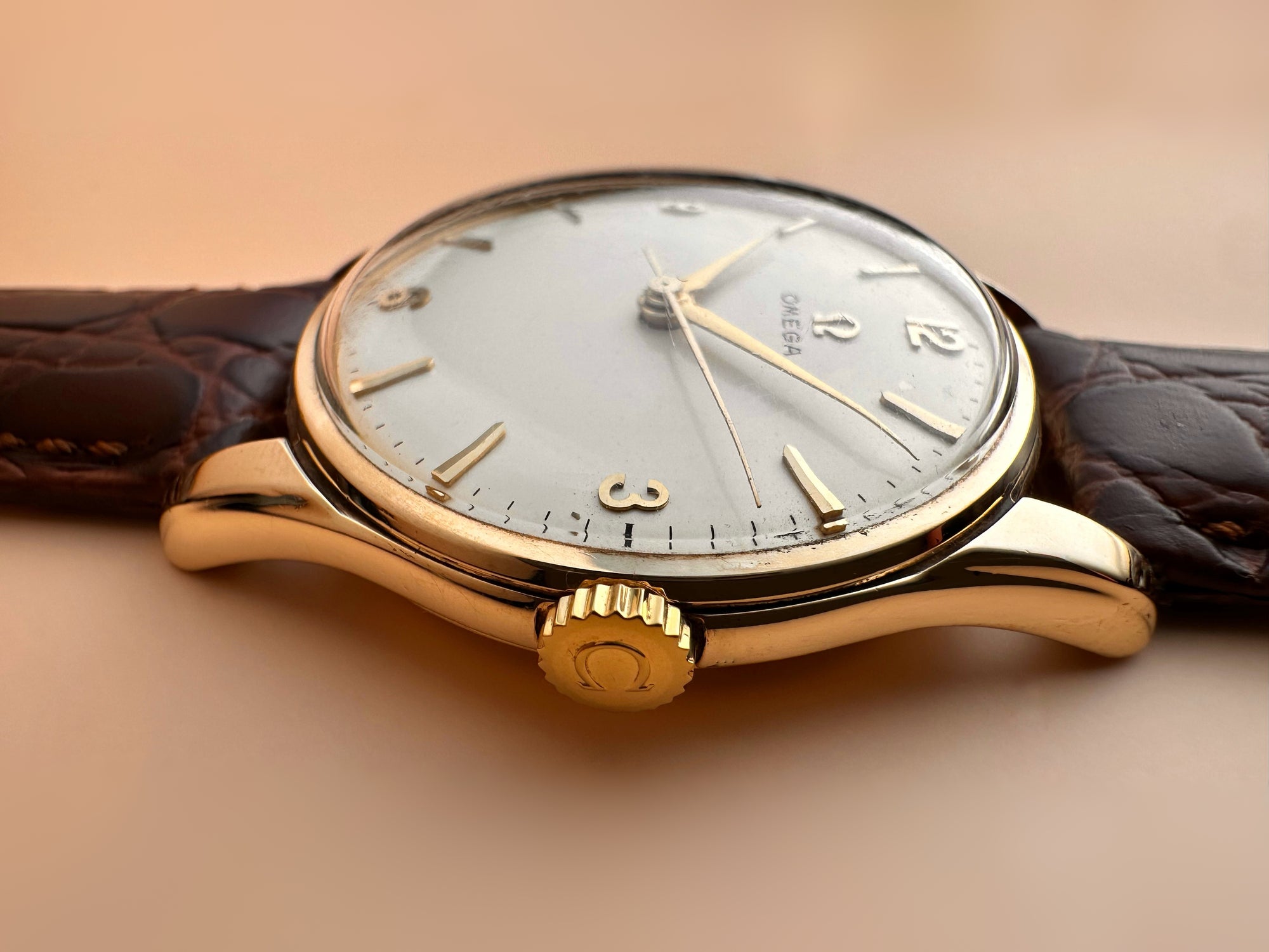 Stunning 1960 OMEGA SOLID 9ct GOLD Ivory Dial CAL 285 Ref: 928 Gent’s WATCH