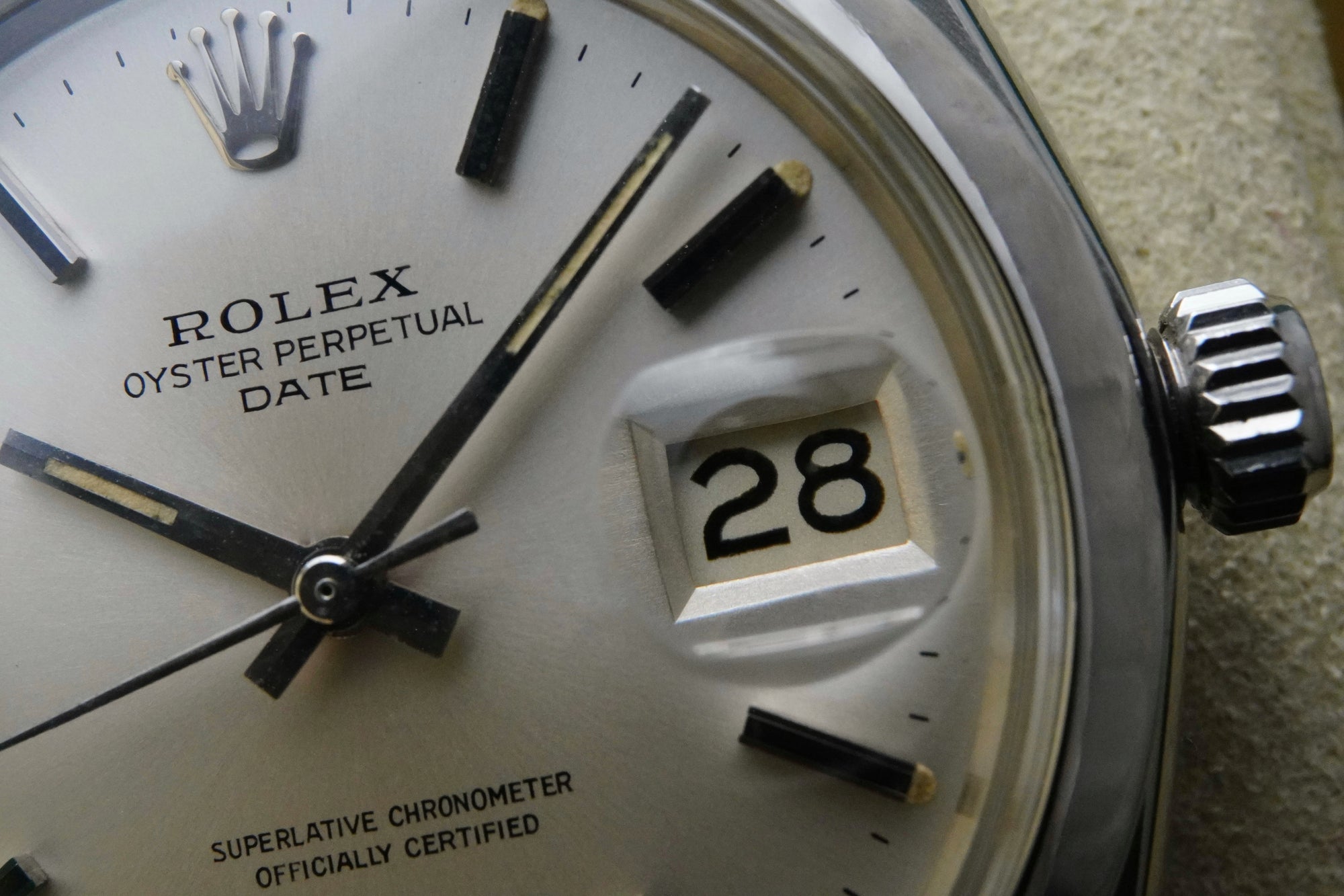1969  Rolex Ref: 1500 Oyster Perpetual Date Superlative Chronometer Officially Certified 34mm Stainless Steel