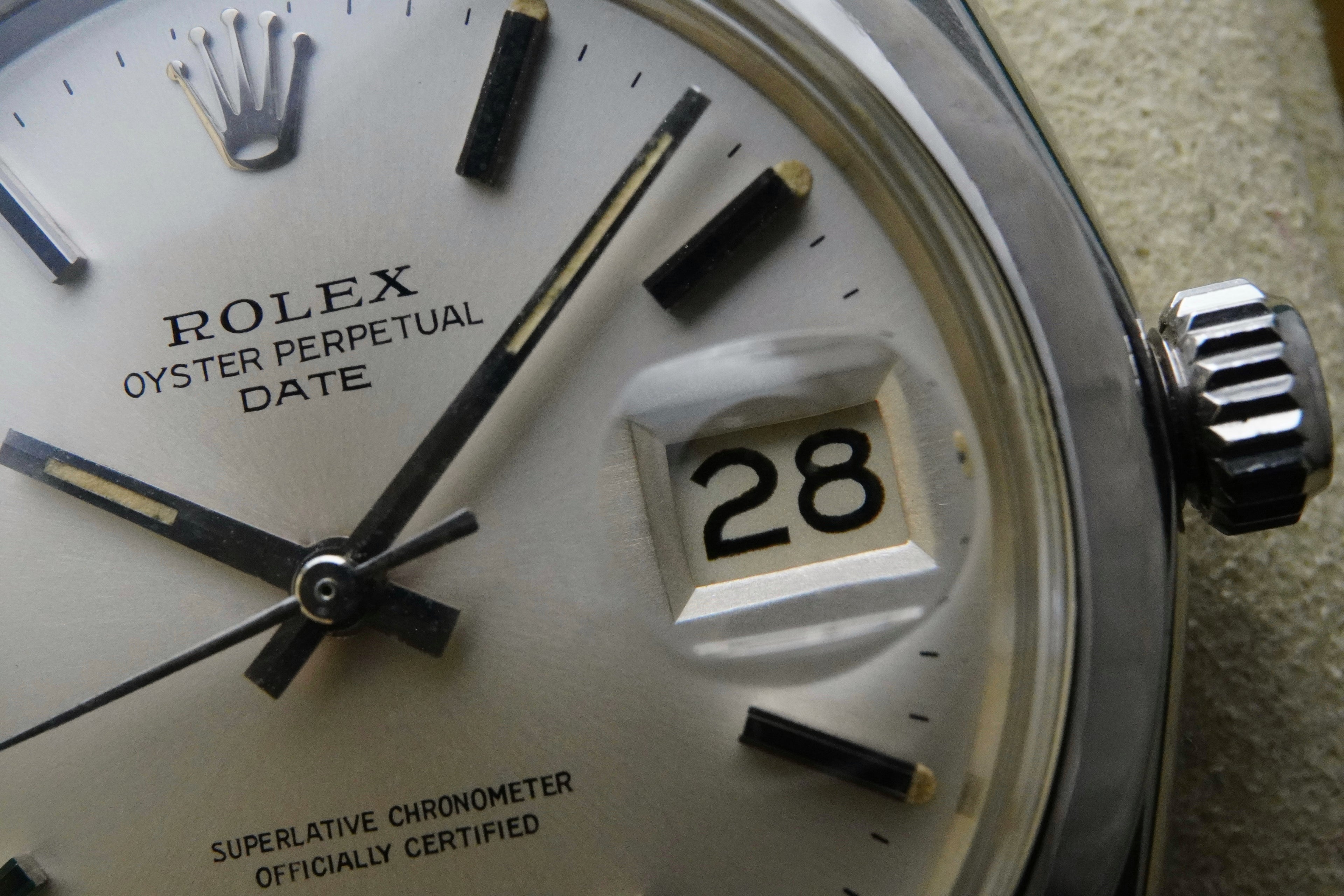 1969  Rolex Ref: 1500 Oyster Perpetual Date Superlative Chronometer Officially Certified 34mm Stainless Steel