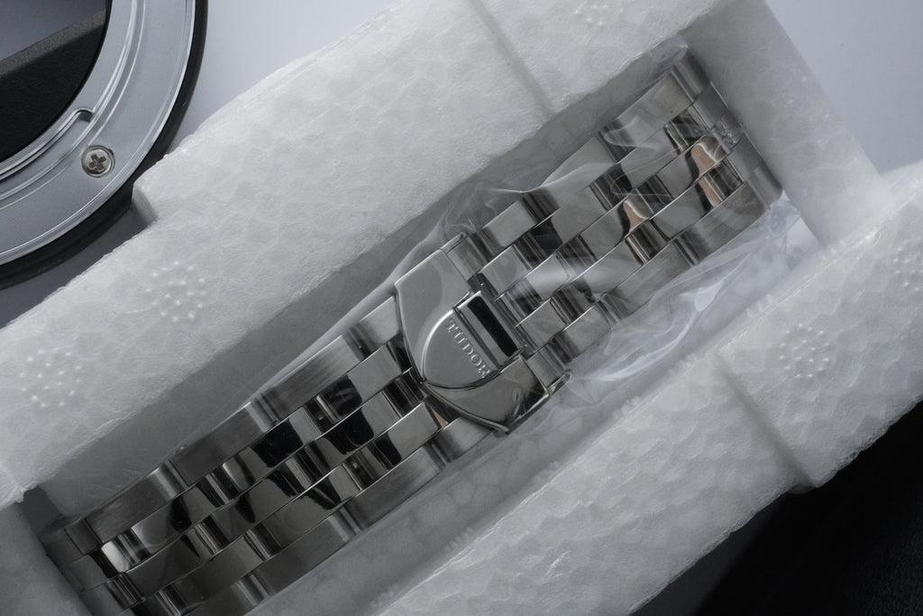 Tudor Glamour Date Diamond Dial Ref. 55000 – Stainless Steel Automatic – Silver Factory Diamond Dial