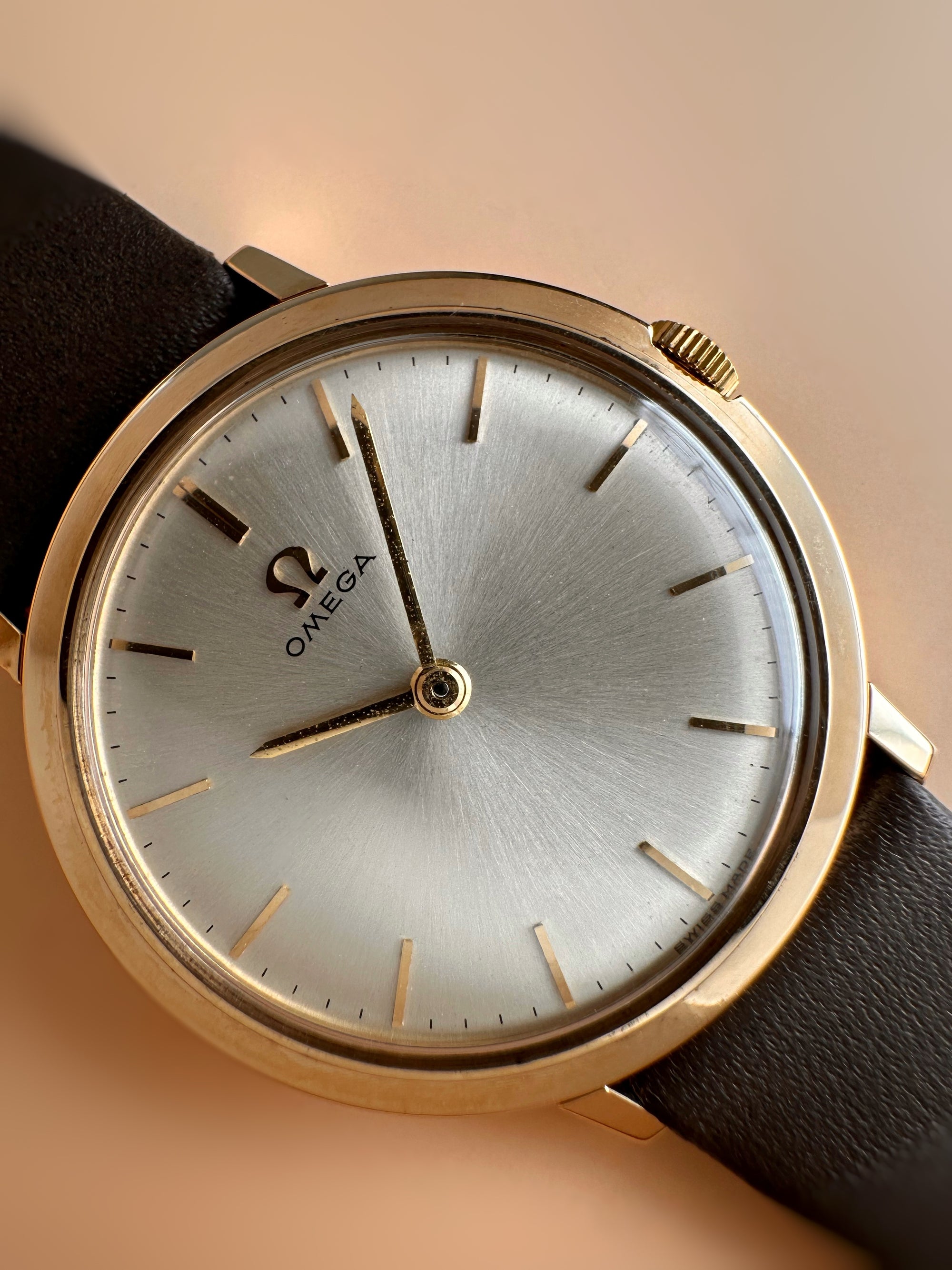 9ct yellow gold omega 