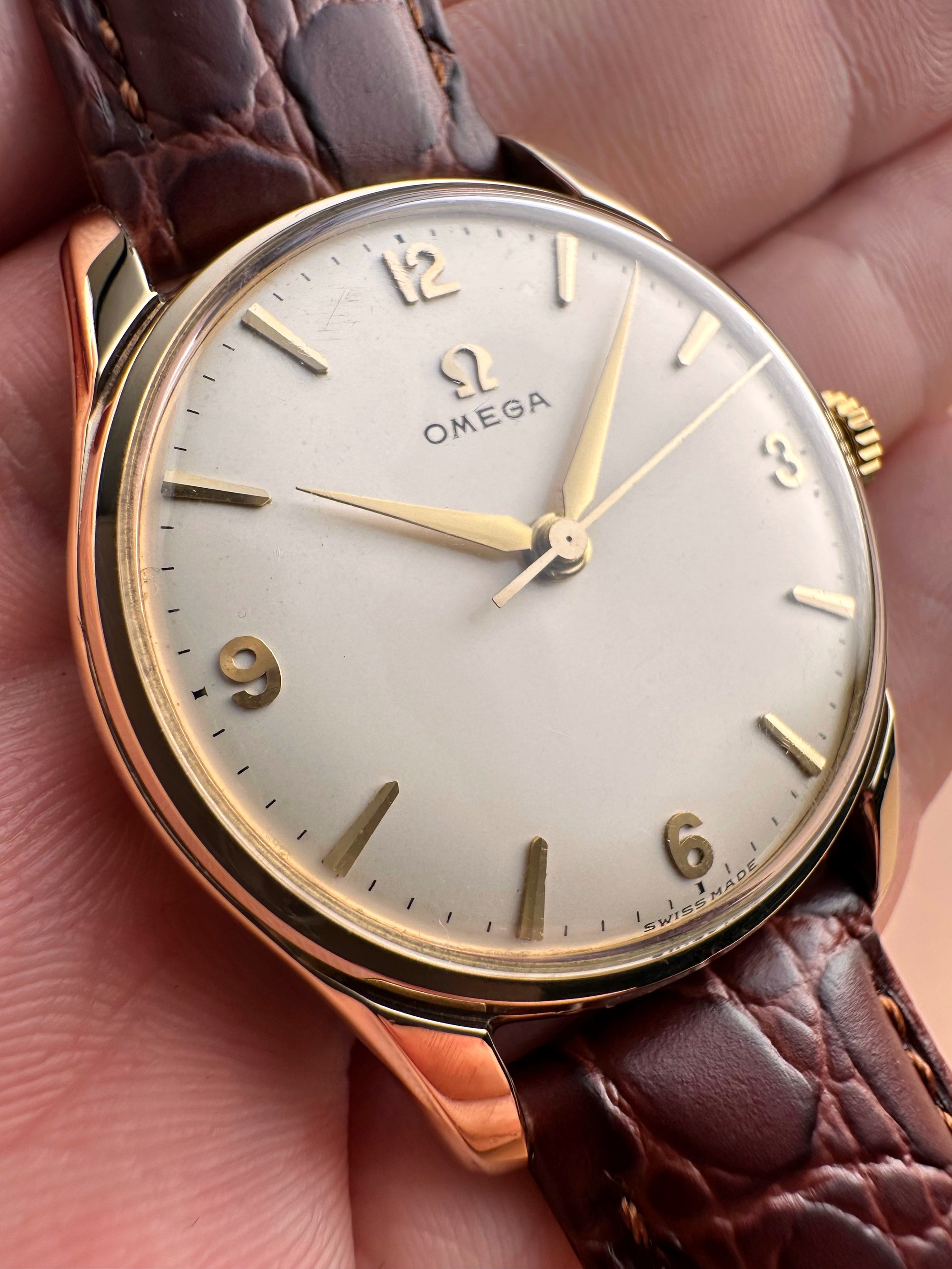 Stunning 1960 OMEGA SOLID 9ct GOLD Ivory Dial CAL 285 Ref: 928 Gent’s WATCH