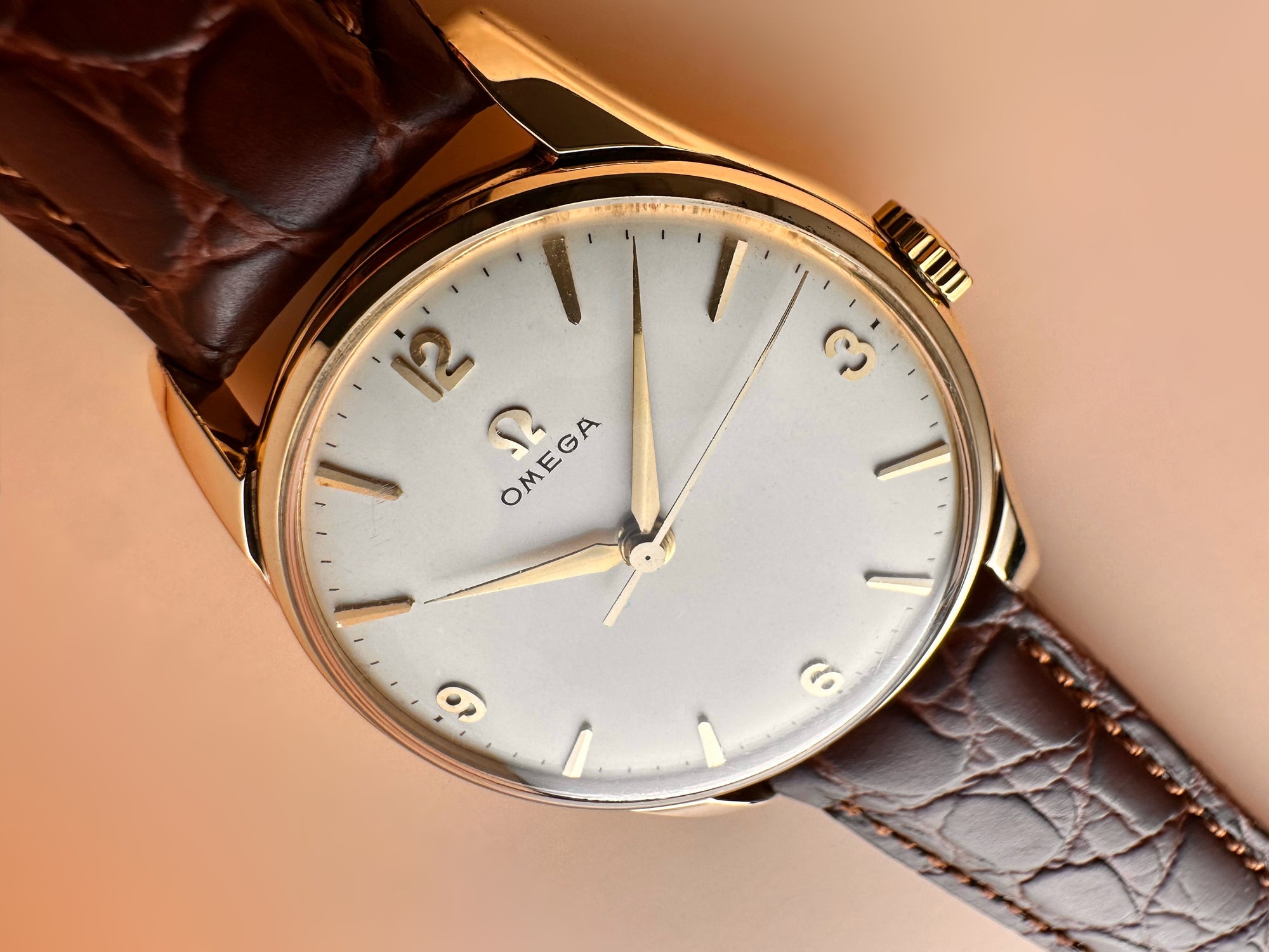 Stunning 1960 OMEGA SOLID 9ct GOLD Ivory Dial CAL 285 Ref: 928 Gent’s WATCH