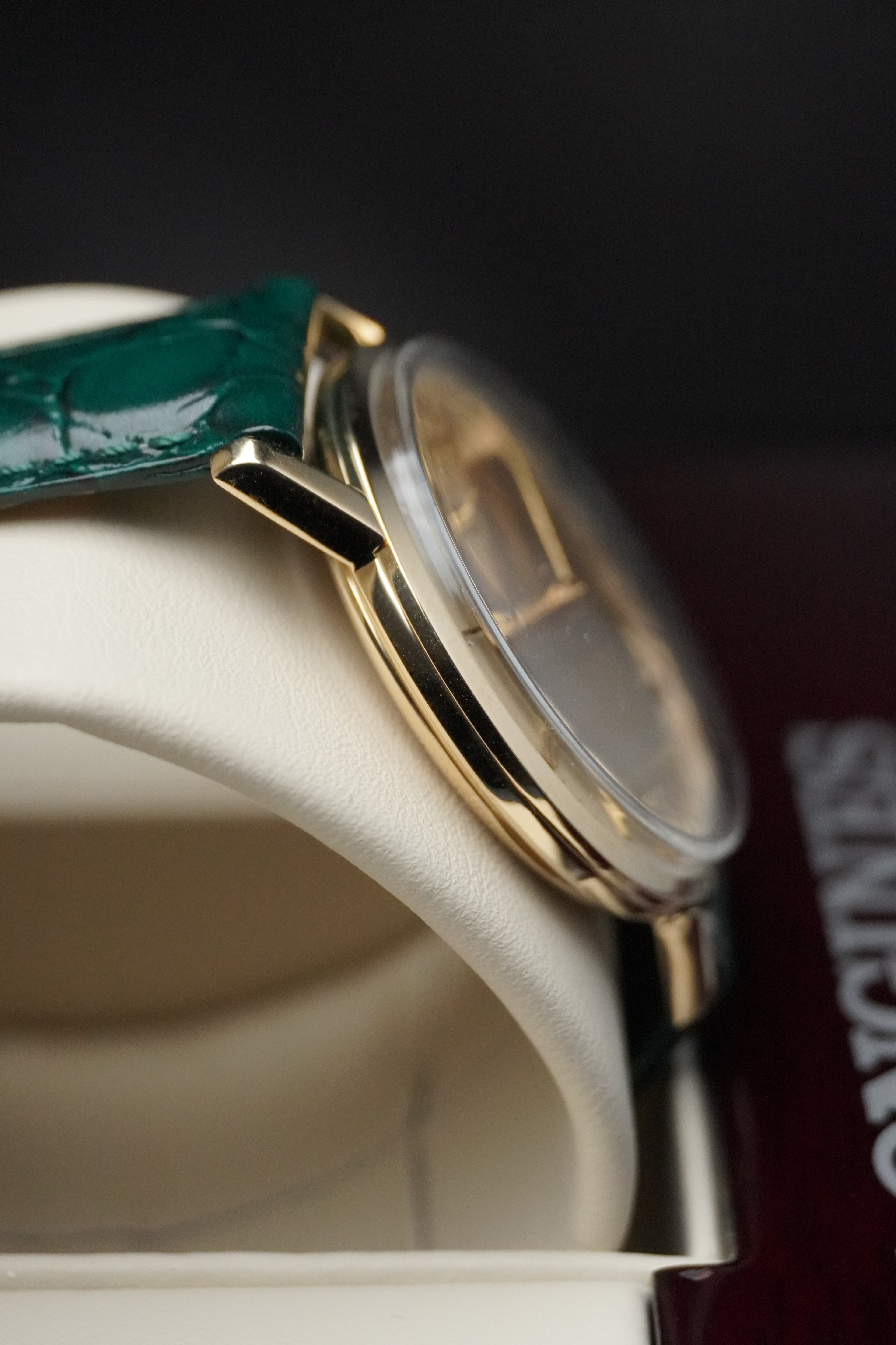 Vintage Longines 9ct Yellow Gold Men’s Watch – Calibre 6942 Manual Wind Vintage Swiss Dress Watch (35mm)