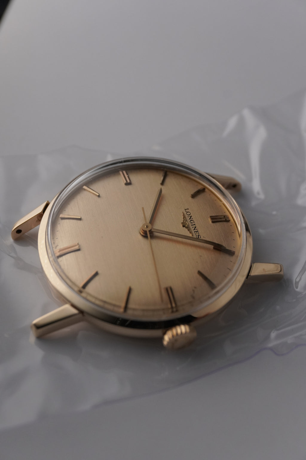 Vintage 9ct Yellow Gold Longines watch with green strap and beige face in Longines Box 