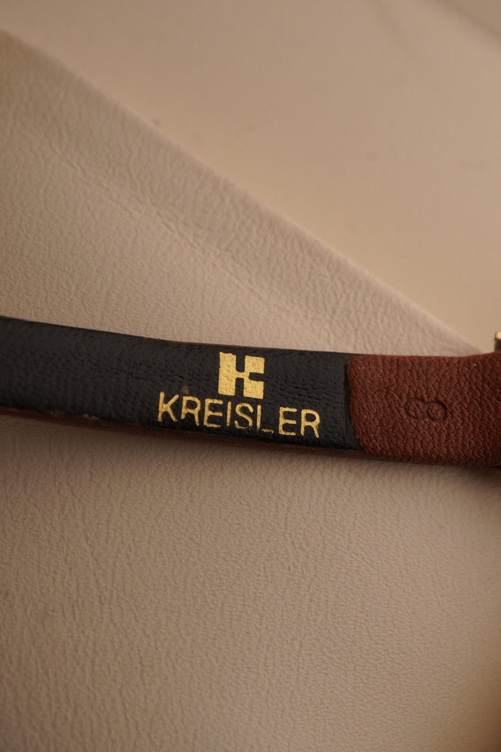 Extremely Rare Ladies Triple-Signed Tudor 18K Solid Yellow Gold Dress Watch (1960s) Cadran strié vertical