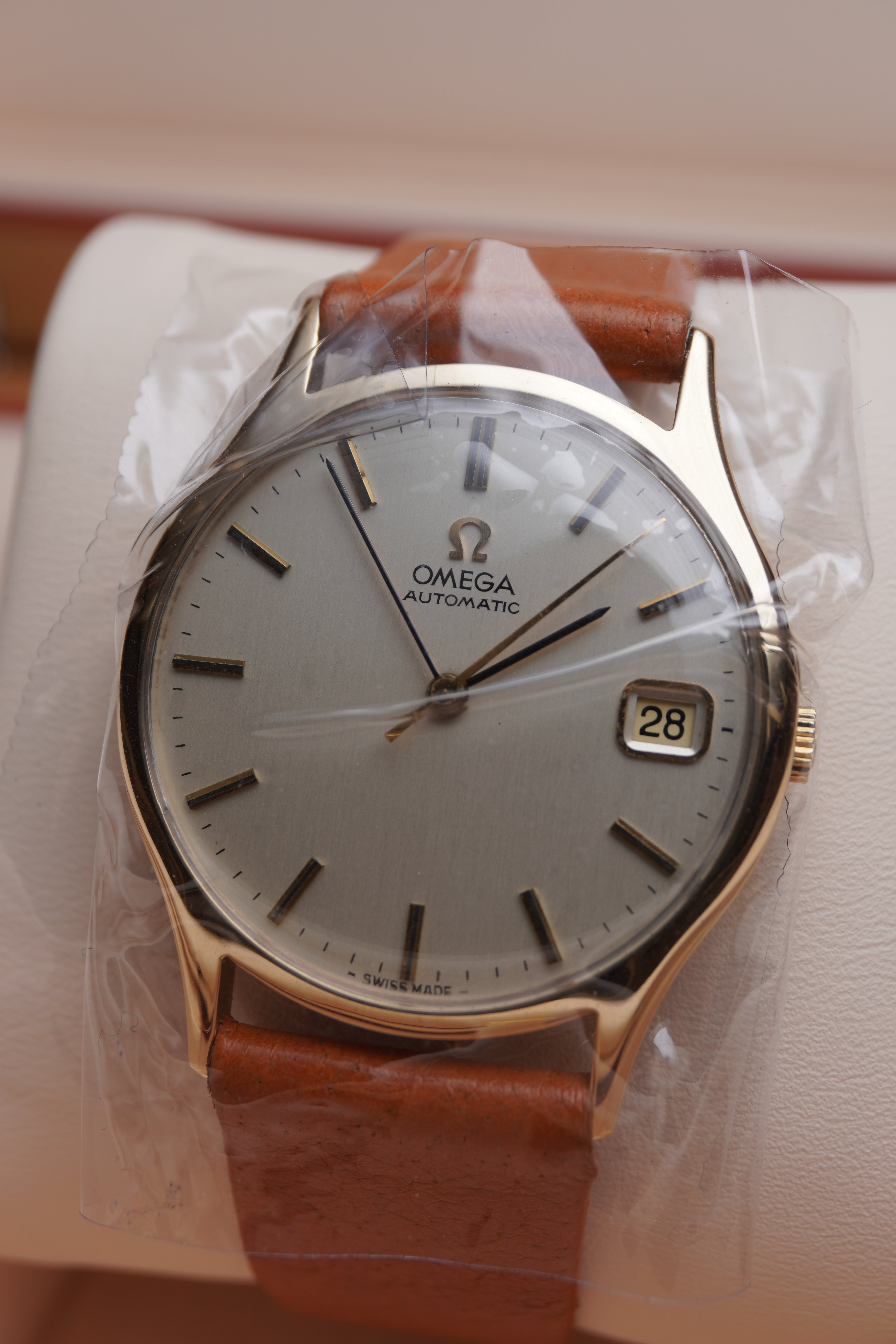 Vintage OMEGA Automatic Solid  9ct Yellow Gold Gents Watch – Ref. 162.5422 (1974)