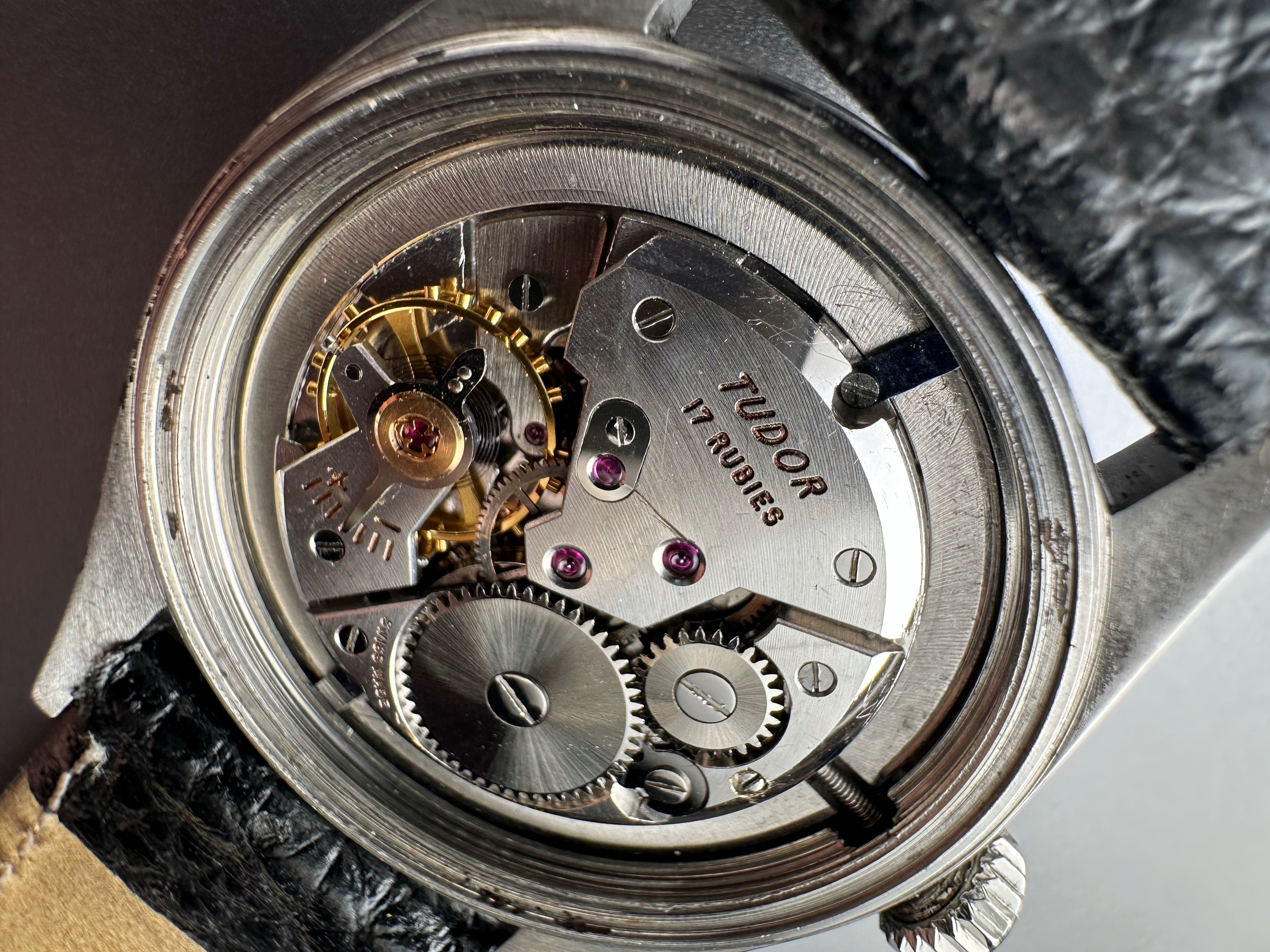 Tudor 17 Jewels Manual Wind Movement 