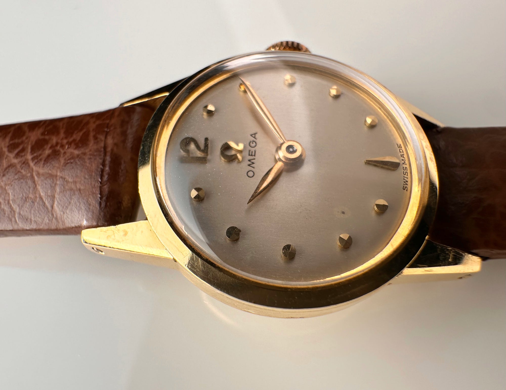 Attractive Solid 18ct Yellow Gold Ladies Omega  Vintage From early 50s Rare Hour Index